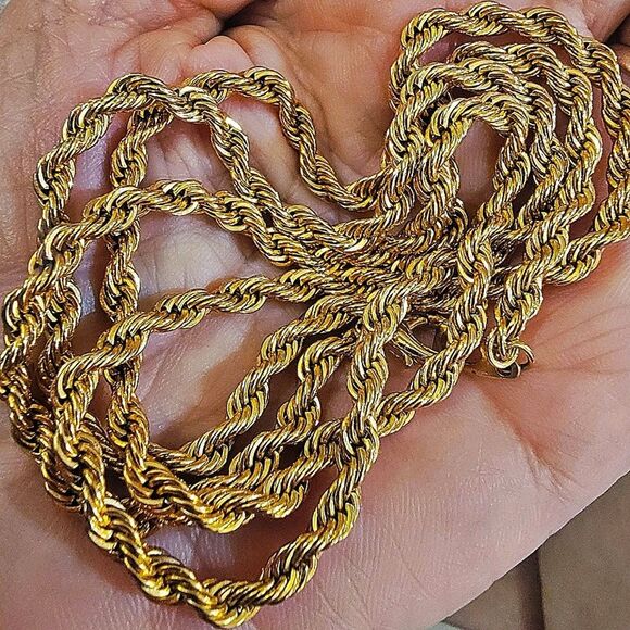 #VINTAGE Opera Length 29" Long Twisted Rope Gold Tone Chain Necklace - Picture 5 of 5